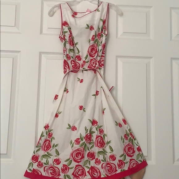 White Dress with Rose Pattern NWT - Picture 1 of 3